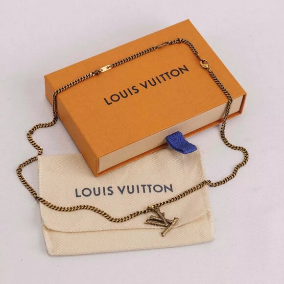 Authentic LOUIS VUITTON LV Wood Initial Gold MP2780 Necklace - Picture 9 of 12